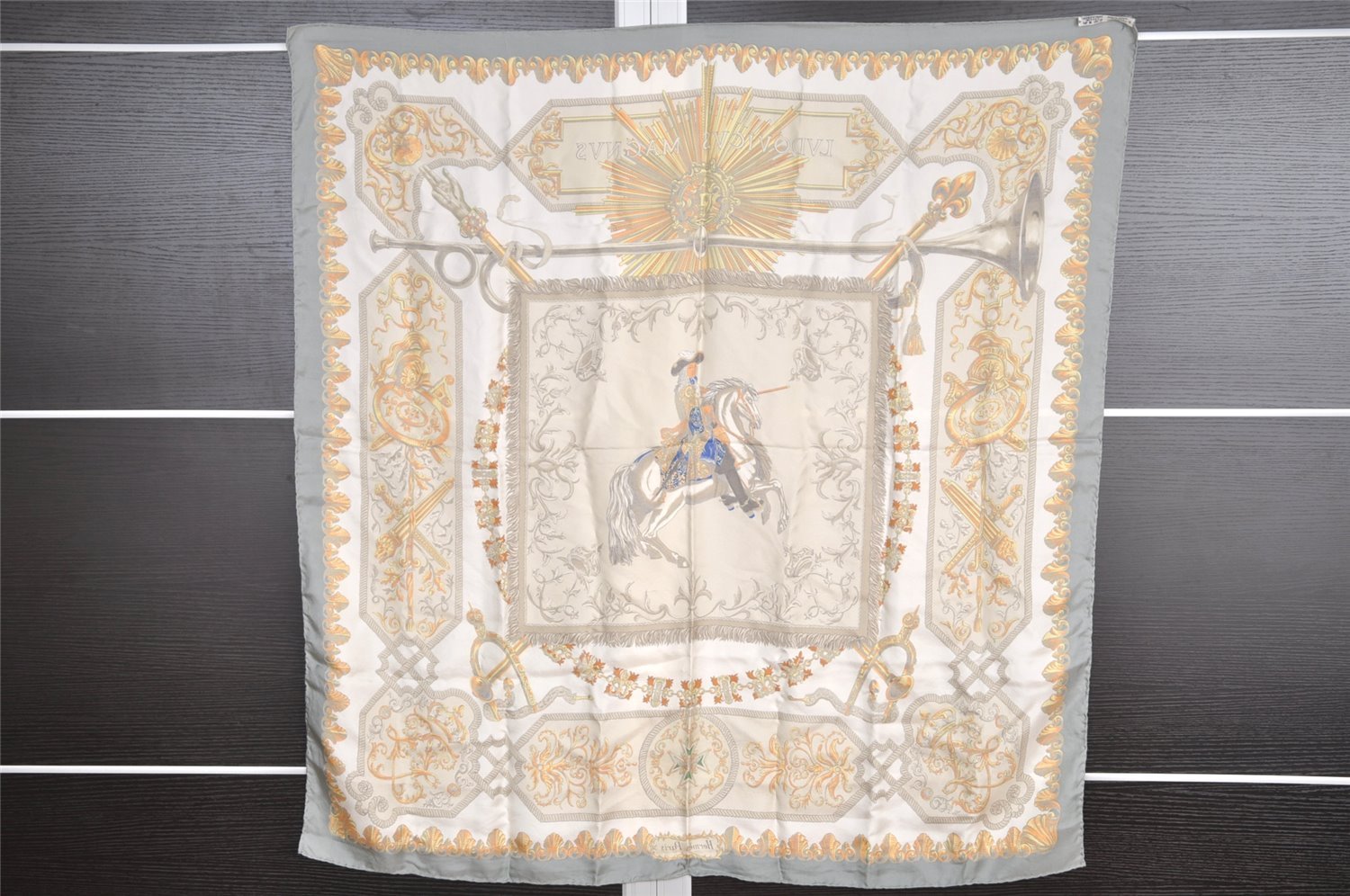 Authentic HERMES Carre 90 Scarf 