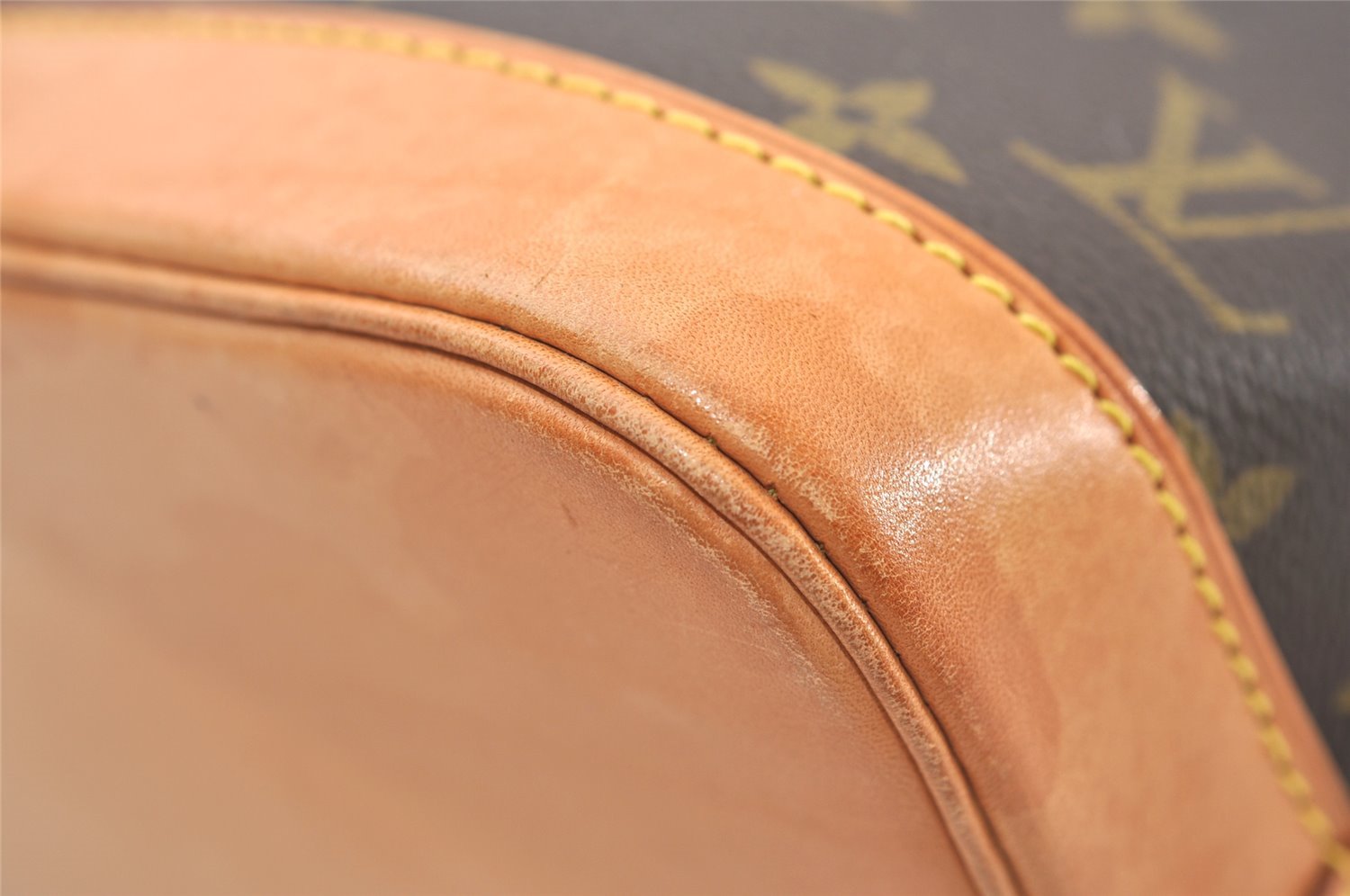 Authentic Louis Vuitton Monogram Alma Hand Bag Purse M51130 LV 7662J