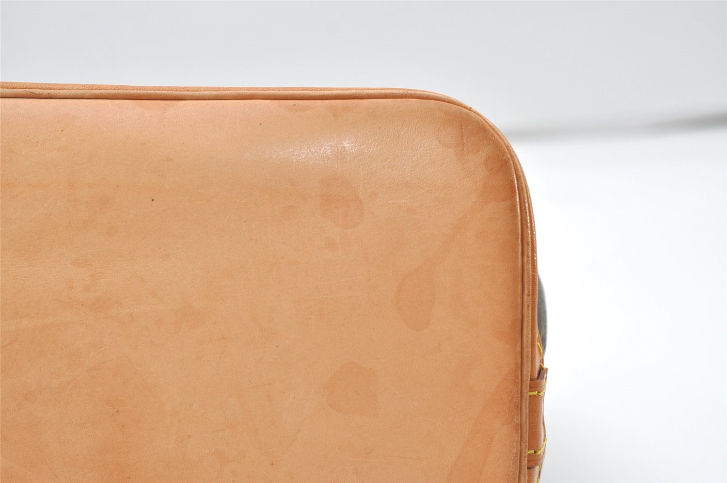 Authentic Louis Vuitton Monogram Alma Hand Bag Purse M51130 LV 7662J