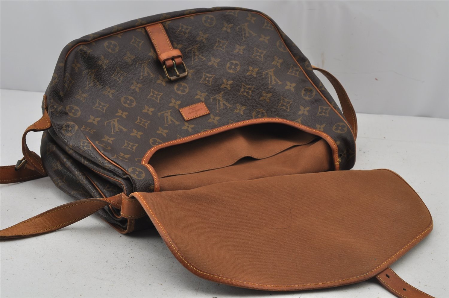 Authentic Louis Vuitton Monogram Saumur 35 Shoulder Cross Bag M42254 LV 7671J