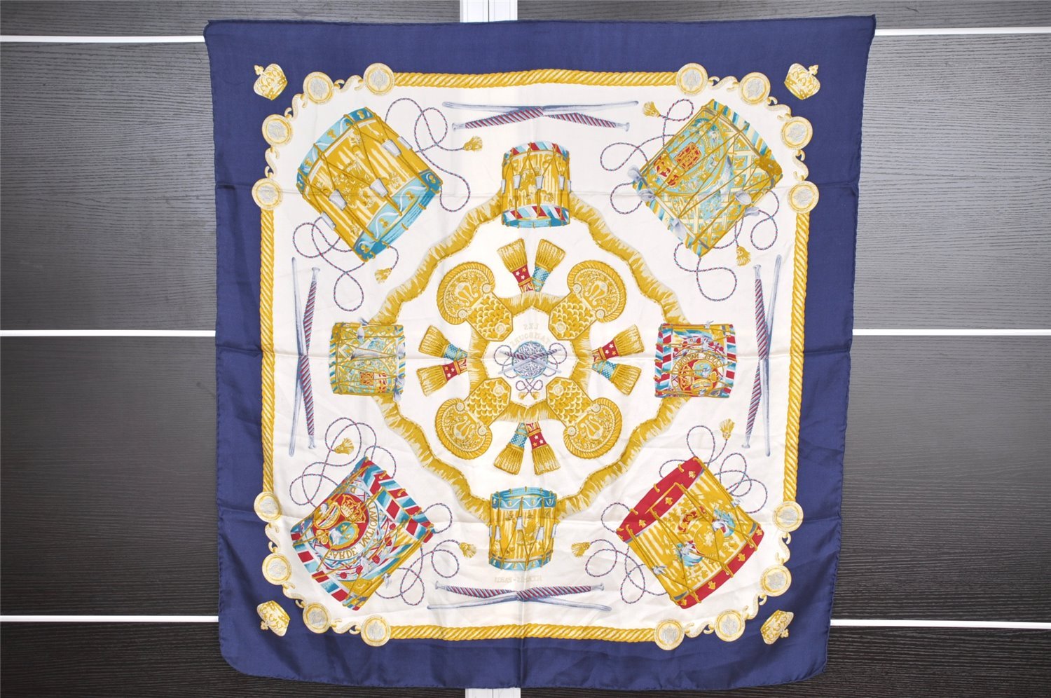 Authentic HERMES Carre 90 Scarf 