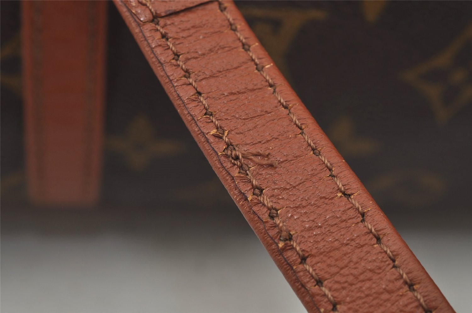 Authentic Louis Vuitton Monogram Papillon 30 Hand Bag Old Model LV 7673J