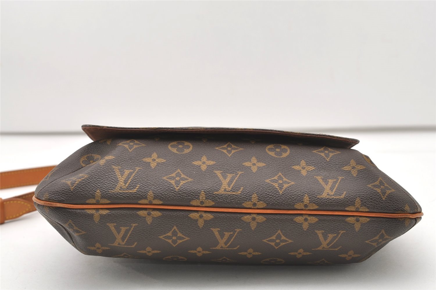 Authentic Louis Vuitton Monogram Musette Shoulder Cross Body Bag M51256 LV 7675J