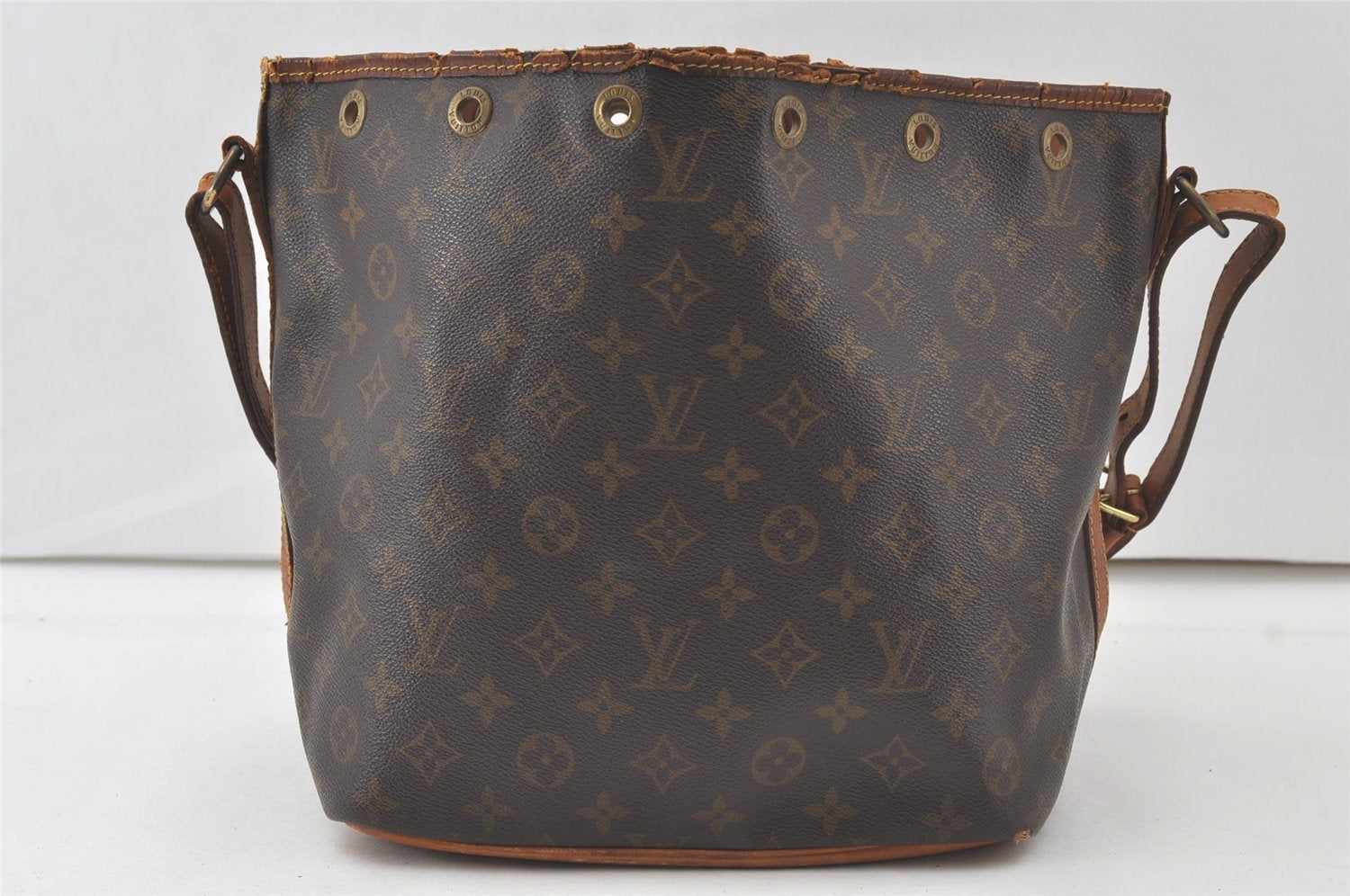 Authentic Louis Vuitton Monogram Noe Shoulder Drawstring Bag M42224 LV 7680K