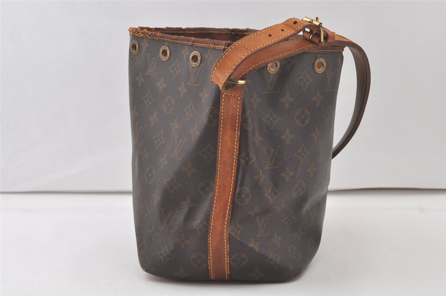 Authentic Louis Vuitton Monogram Noe Shoulder Drawstring Bag M42224 LV 7680K