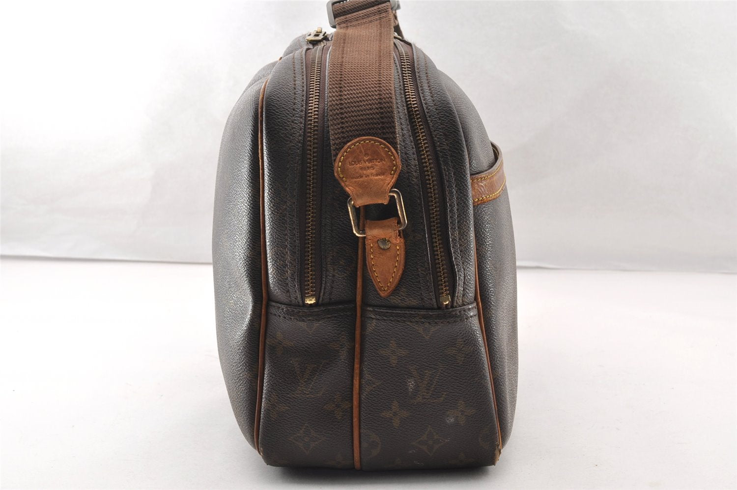 Authentic Louis Vuitton Monogram Reporter GM Shoulder Cross Bag M45252 LV 7681I