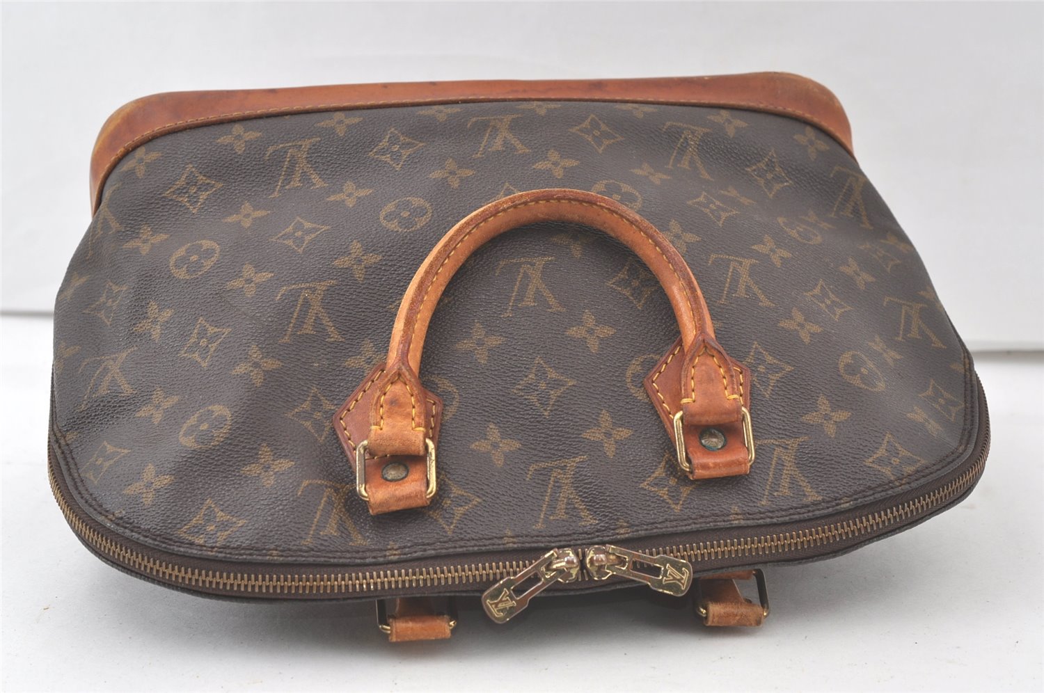 Authentic Louis Vuitton Monogram Alma Hand Bag Purse M51130 LV 7681K