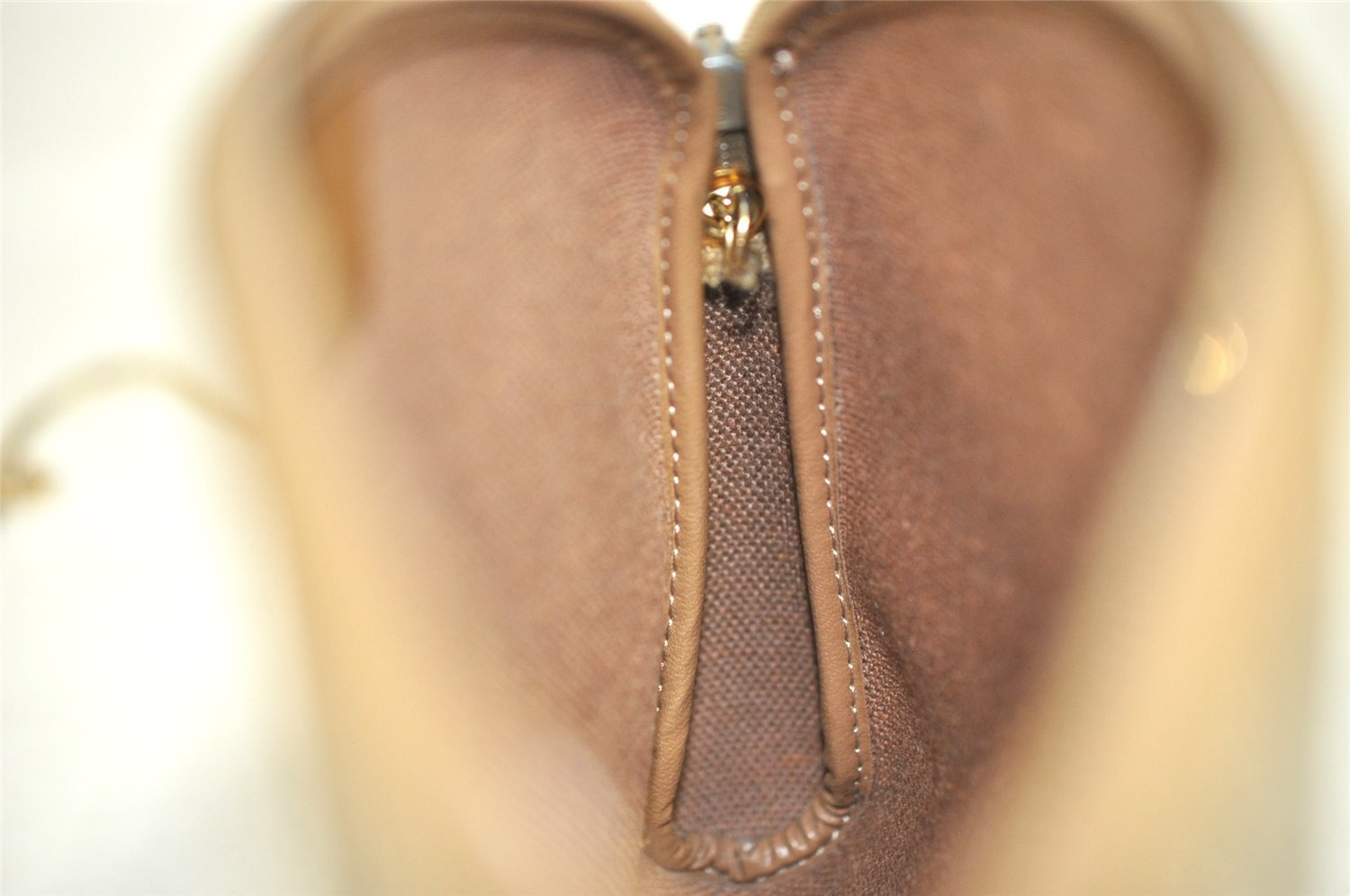 Authentic Christian Dior Honeycomb Chain Shoulder Bag PVC Leather Beige 7683I