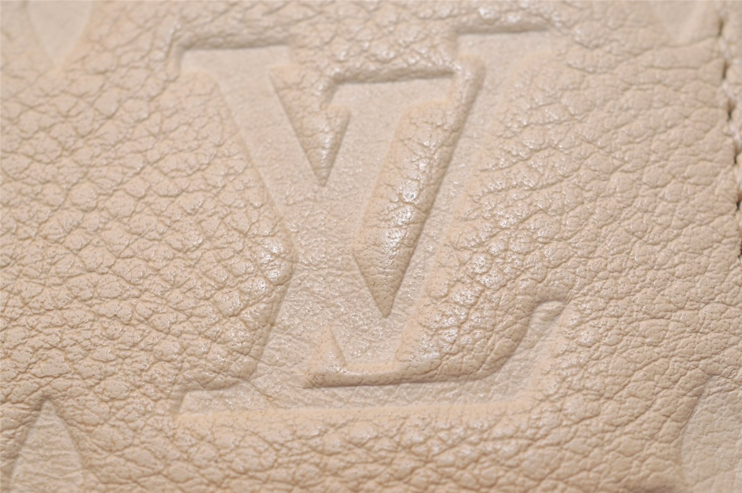 Louis Vuitton Monogram Empreinte Portefeuille Secret Compact Wallet White 7683J