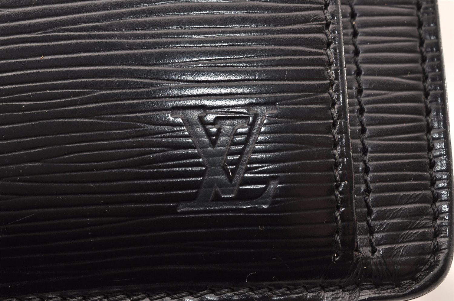 Authentic Louis Vuitton Epi Sellier Dragonne Clutch Bag Black M52612 LV 7684I