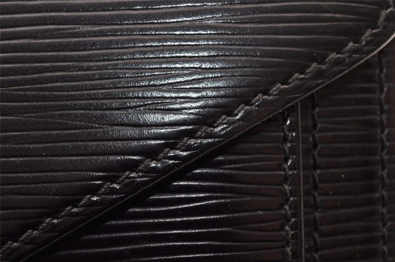 Authentic Louis Vuitton Epi Sellier Dragonne Clutch Bag Black M52612 LV 7684I