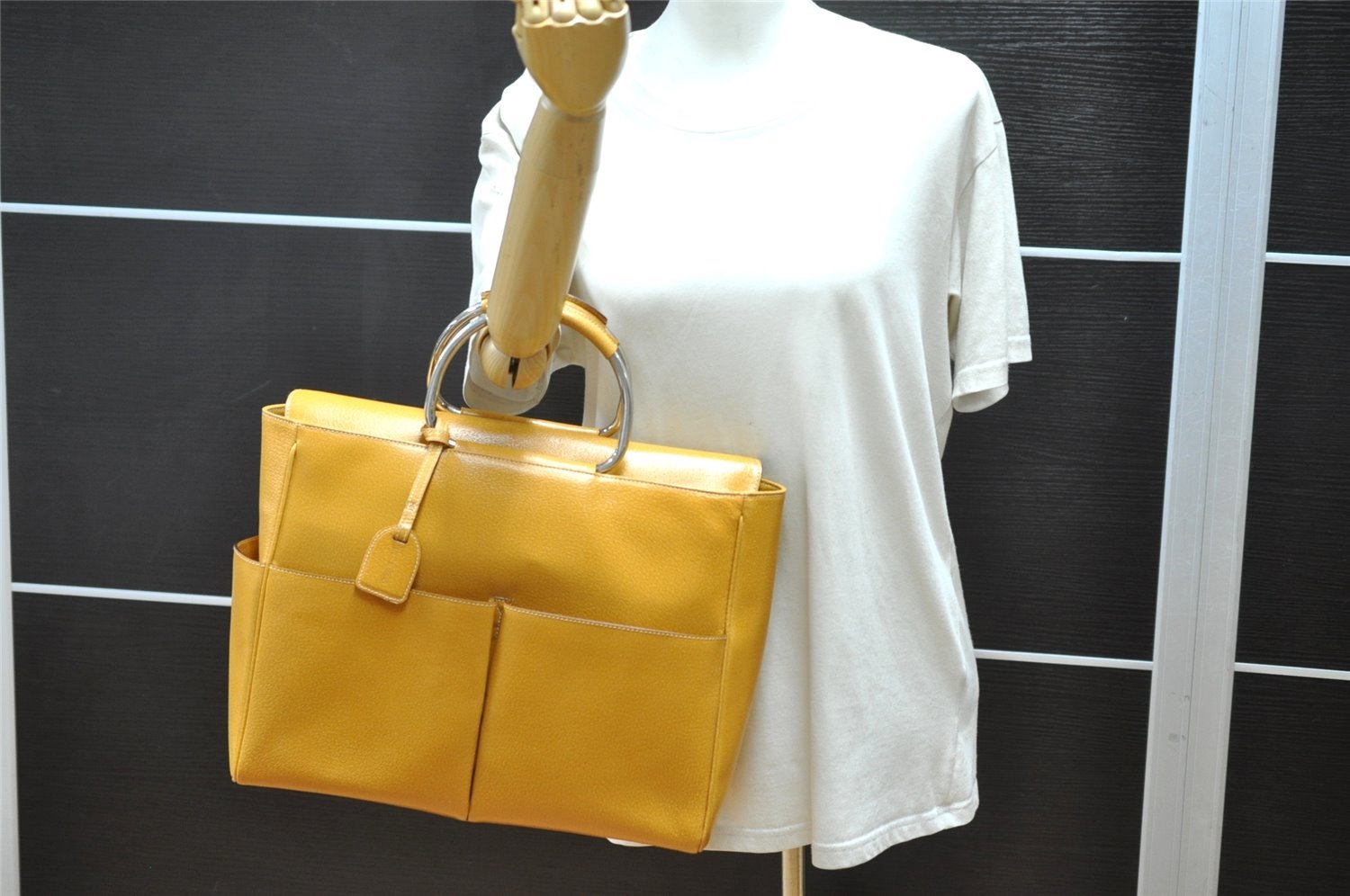 Authentic GUCCI Vintage Tote Hand Bag Leather Yellow Junk 7685K