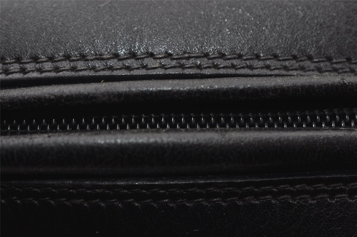 Authentic GUCCI Vintage Shoulder Cross Body Bag Purse Leather Black 7690I