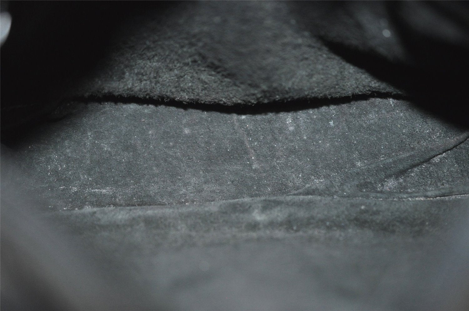 Authentic GUCCI Vintage Shoulder Cross Body Bag Purse Leather Black 7690I