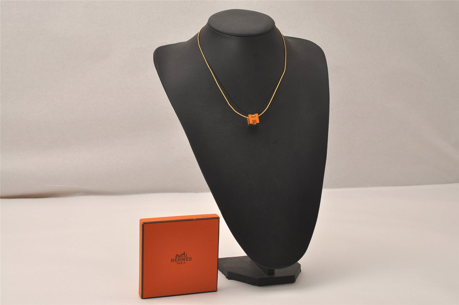 Authentic HERMES Cage De Ash H Cube Pendant Necklace Gold Orange Box 7695J