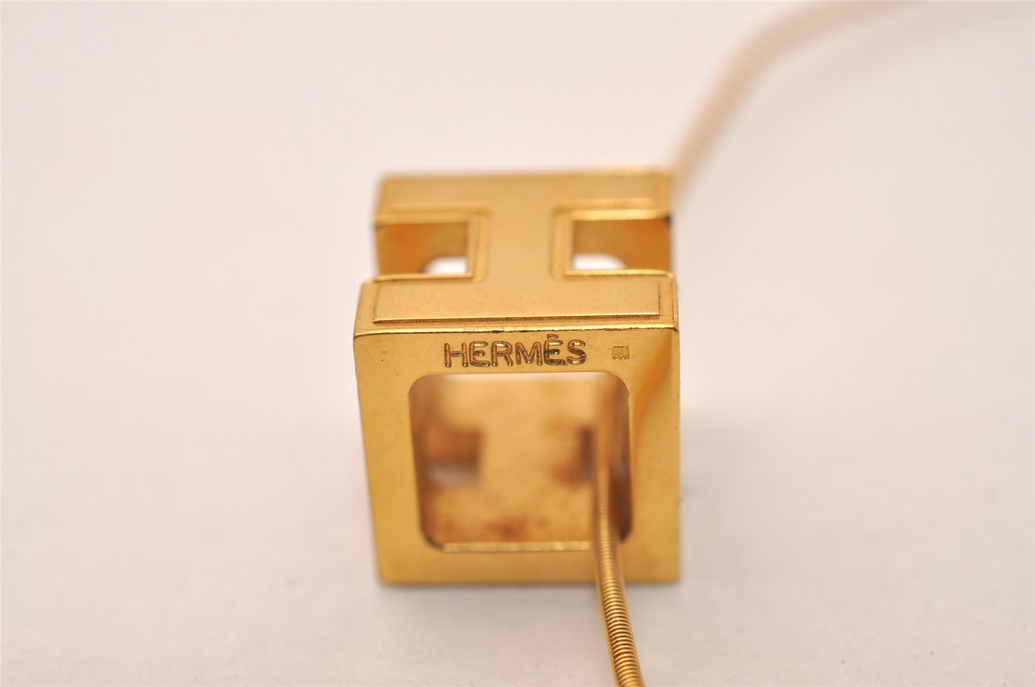 Authentic HERMES Cage De Ash H Cube Pendant Necklace Gold Orange Box 7695J