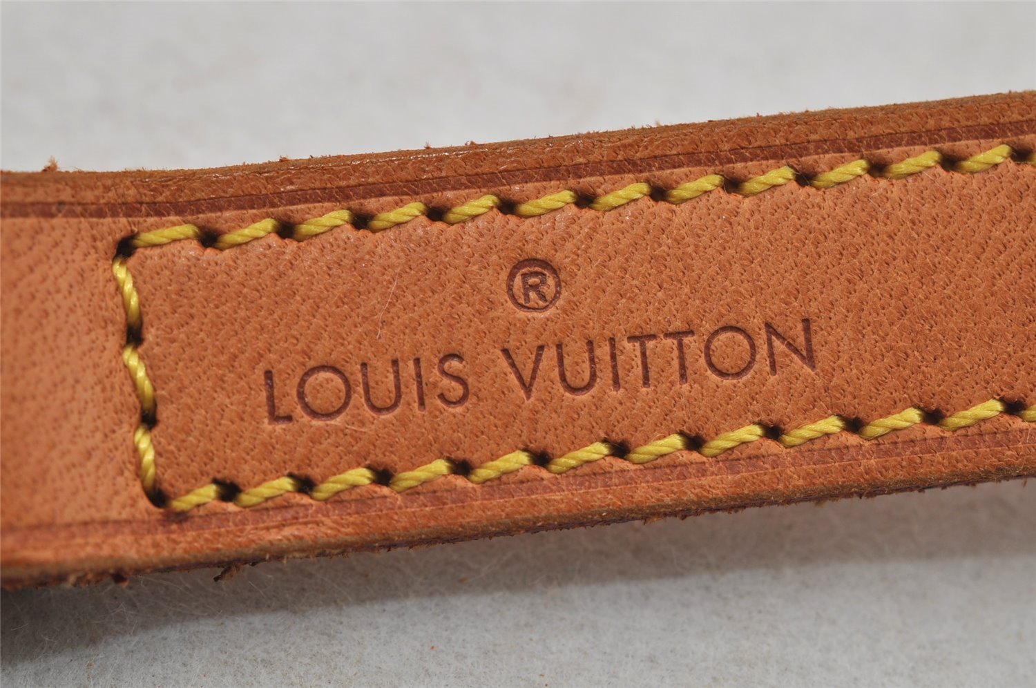 Authentic Louis Vuitton Leather Shoulder Strap Beige 39.2