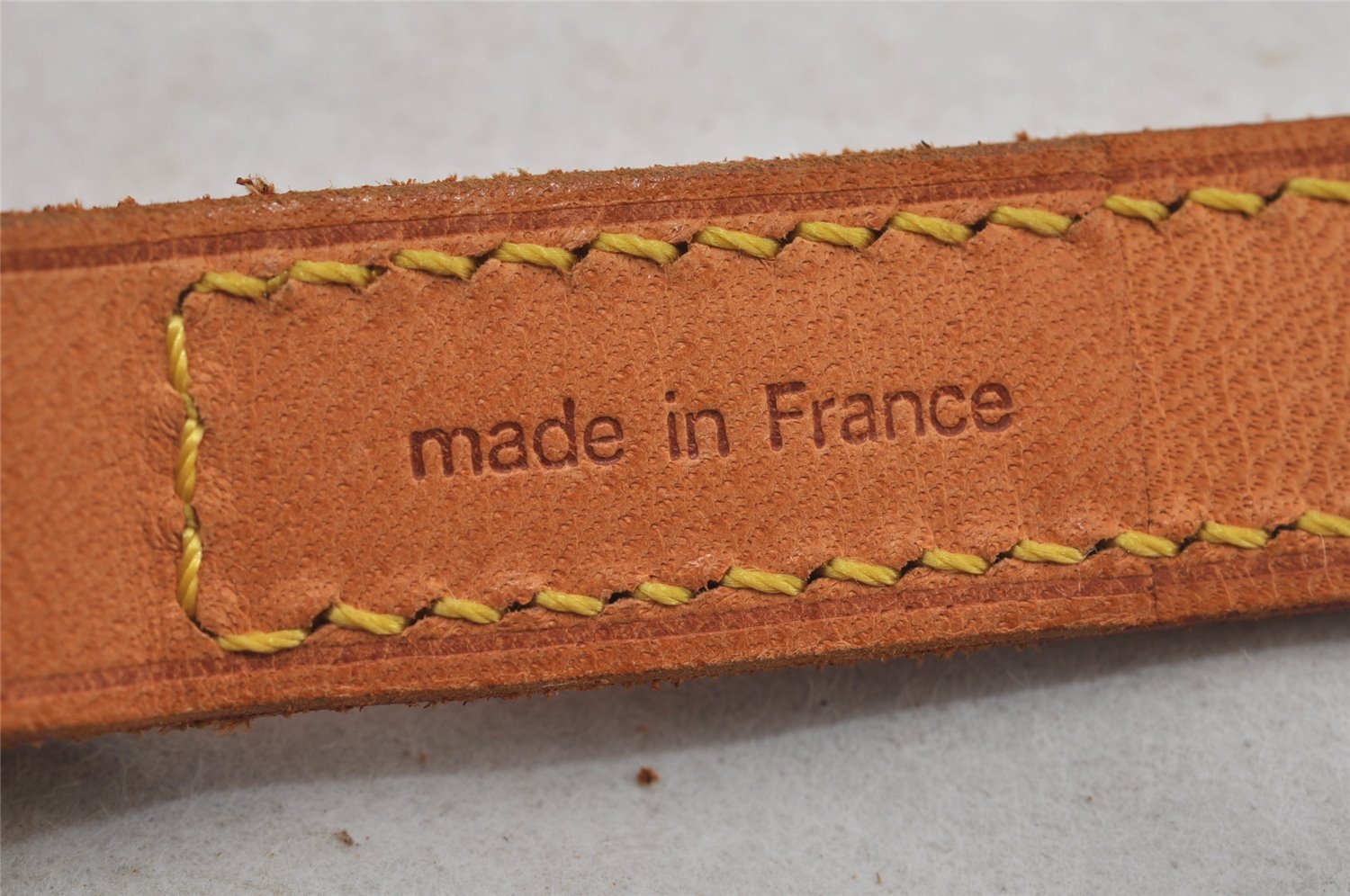 Authentic Louis Vuitton Leather Shoulder Strap Beige 39.2