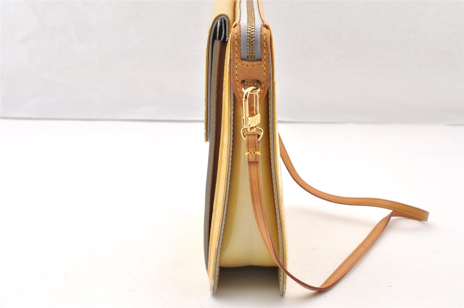 Auth Louis Vuitton Monogram Vernis Mott Shoulder Hand Bag Yellow M91030 LV 7699I