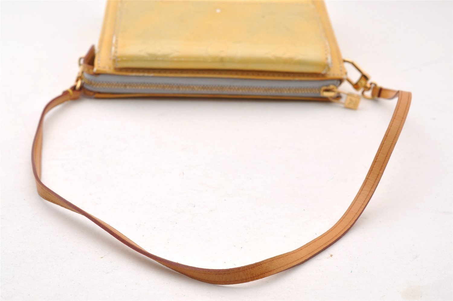 Auth Louis Vuitton Monogram Vernis Mott Shoulder Hand Bag Yellow M91030 LV 7699I