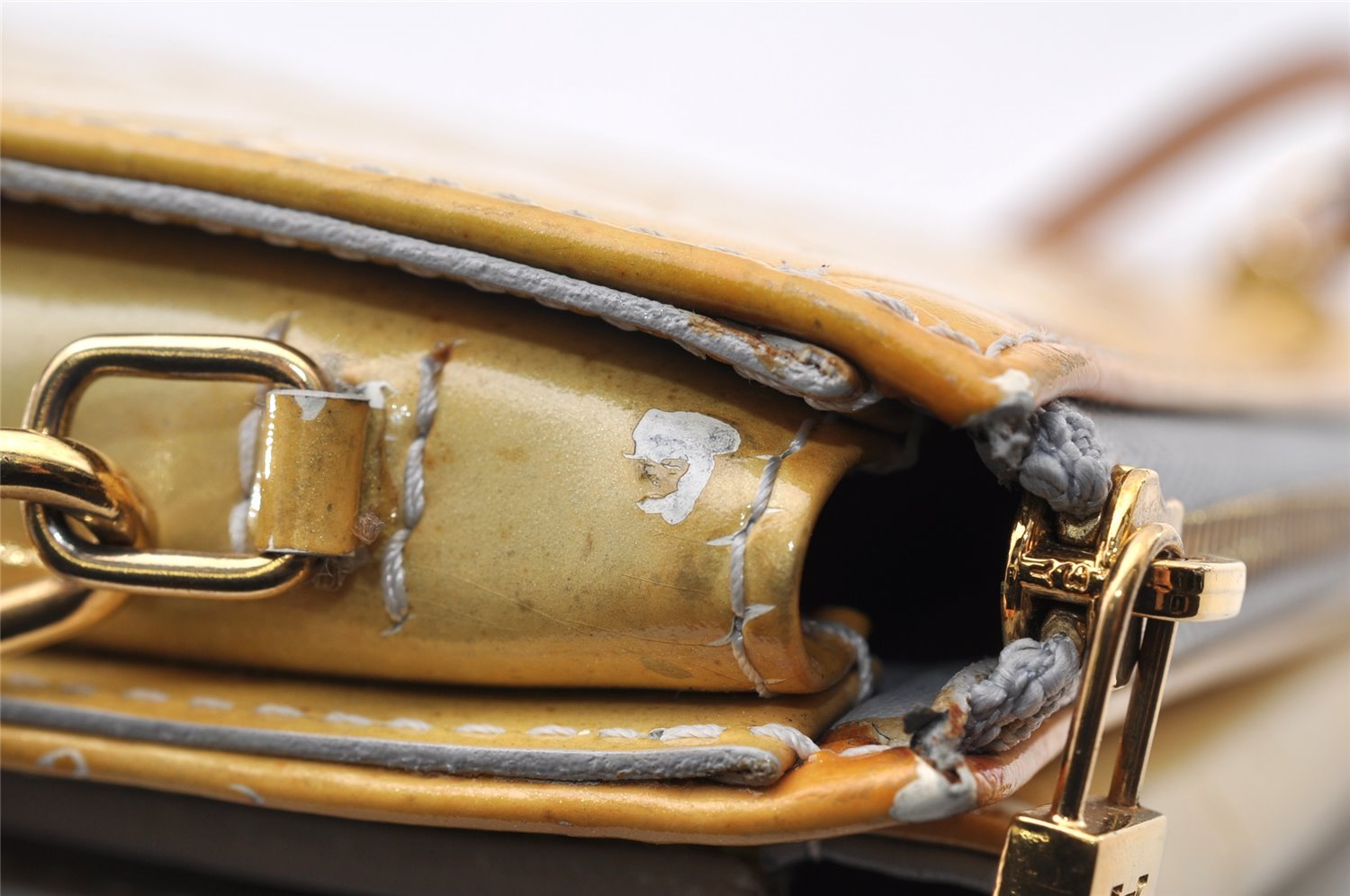 Auth Louis Vuitton Monogram Vernis Mott Shoulder Hand Bag Yellow M91030 LV 7699I