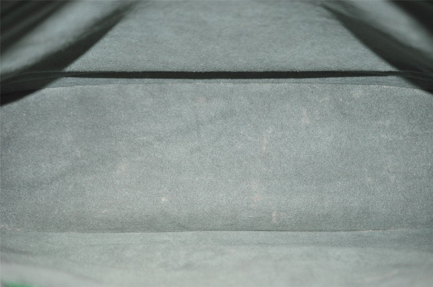 Authentic Louis Vuitton Epi Lussac Shoulder Tote Bag Green M52284 LV 7702I