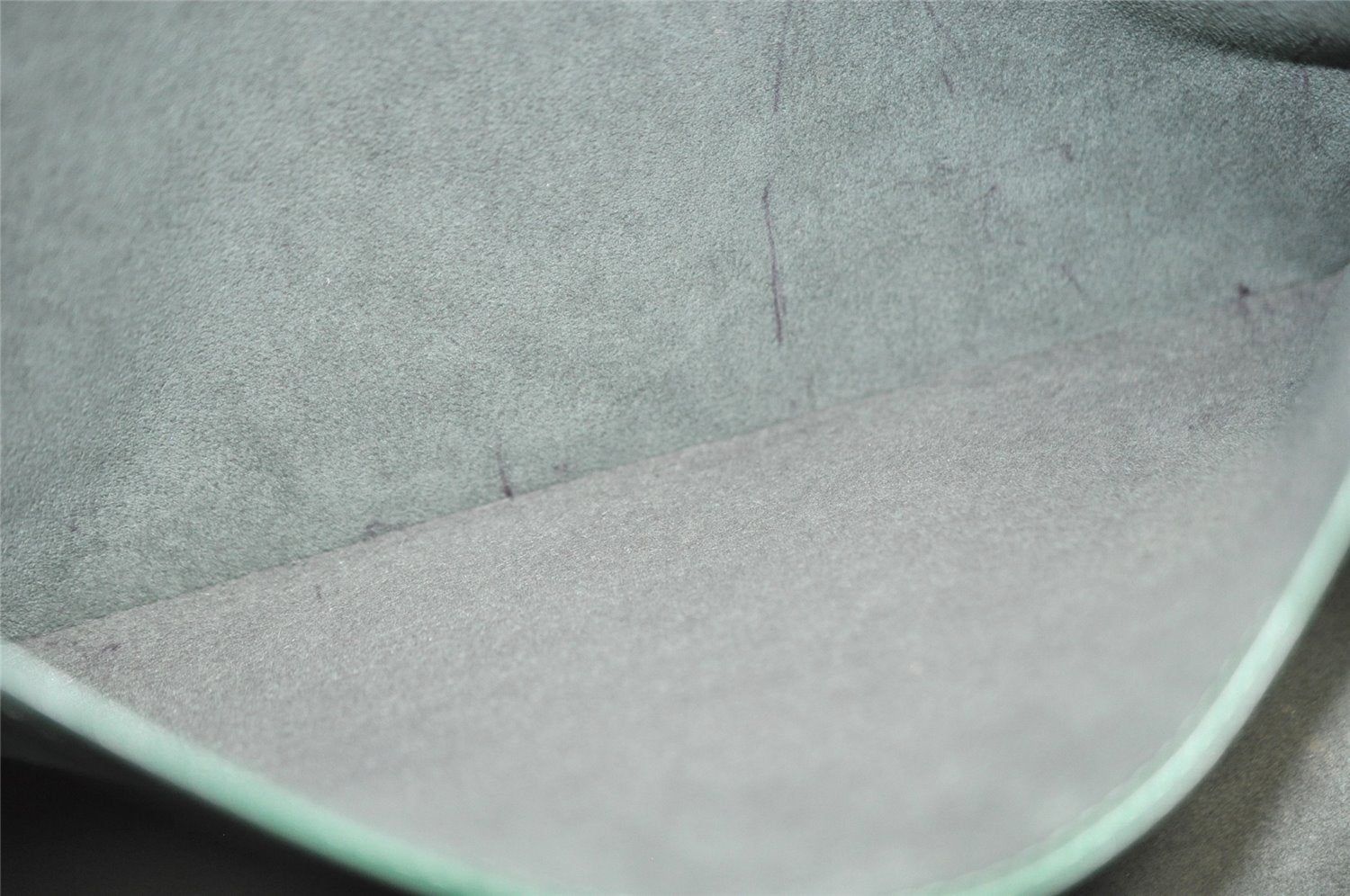 Authentic Louis Vuitton Epi Lussac Shoulder Tote Bag Green M52284 LV 7702I