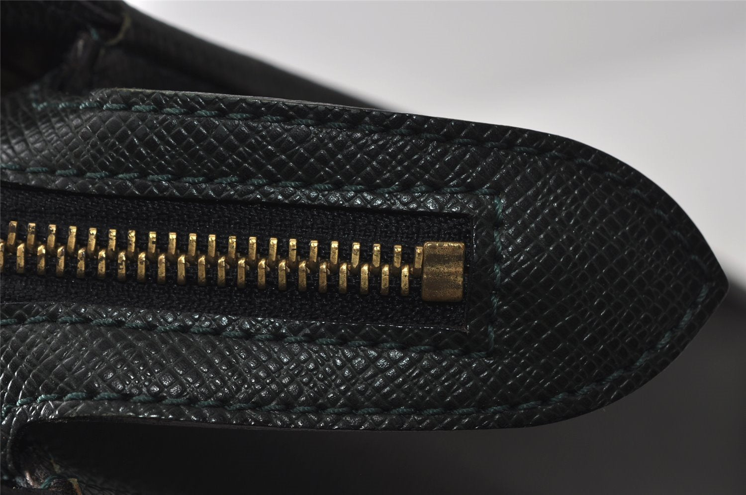 Auth Louis Vuitton Taiga Porte Documents Lozan 2Way Briefcase M30054 Green 7705I