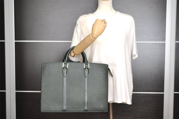 Auth Louis Vuitton Taiga Porte Documents Lozan 2Way Briefcase M30054 Green 7705I