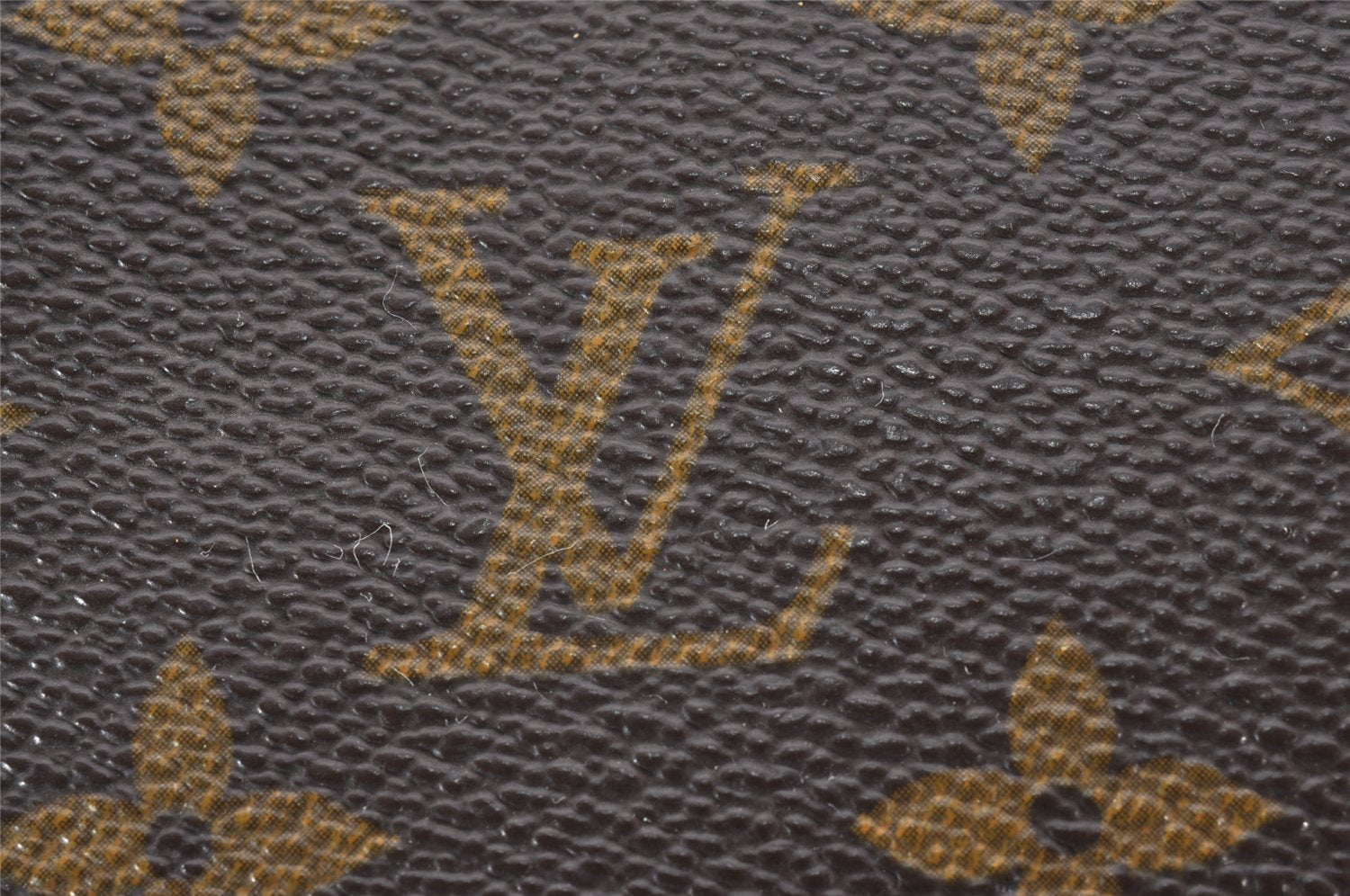 Authentic Louis Vuitton Monogram Saint Cloud GM M51242 Shoulder Cross Bag 7710I