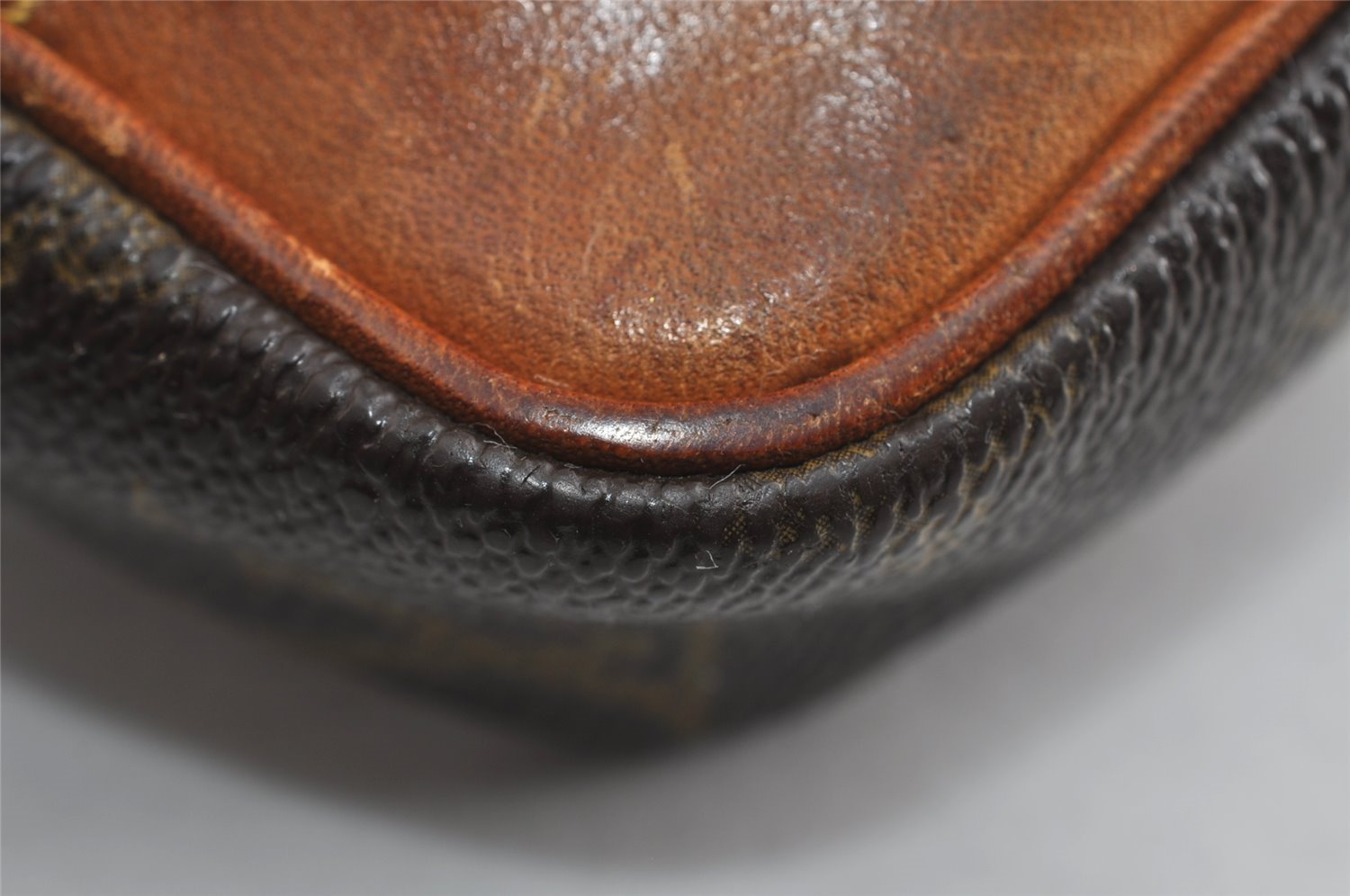 Auth Louis Vuitton Monogram Marly Dragonne PM Clutch Hand Bag Old Model LV 7712I