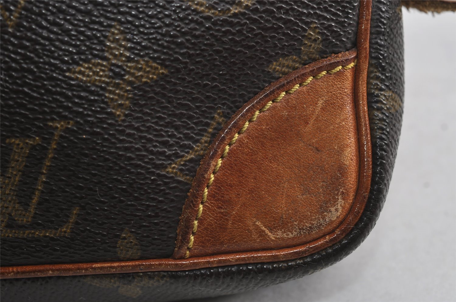 Auth Louis Vuitton Monogram Marly Dragonne PM Clutch Hand Bag Old Model LV 7712I