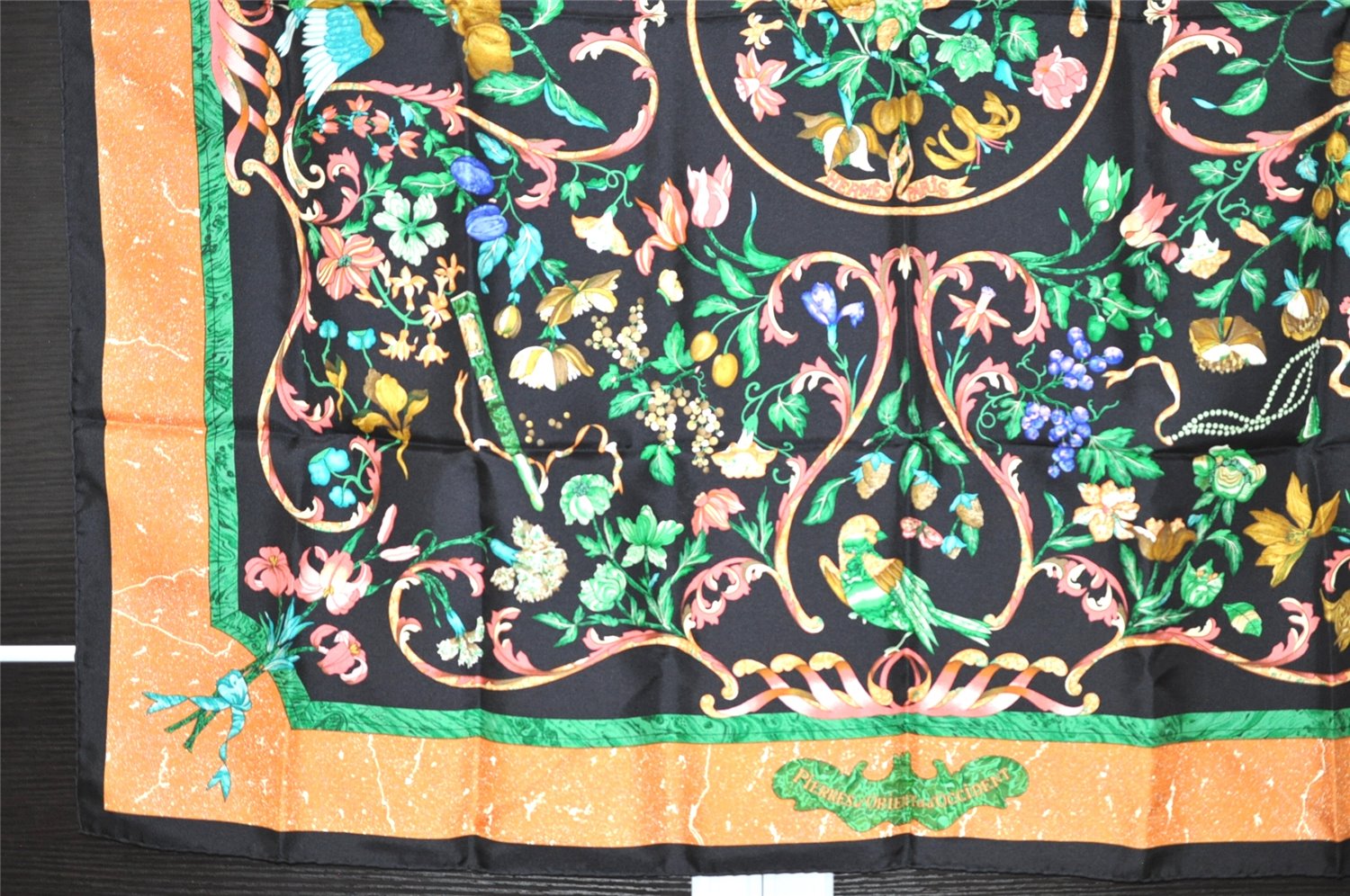 Auth HERMES Carre 90 Scarf 