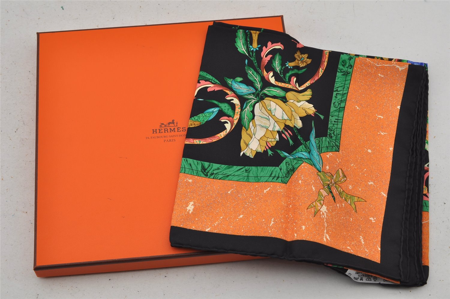 Auth HERMES Carre 90 Scarf 