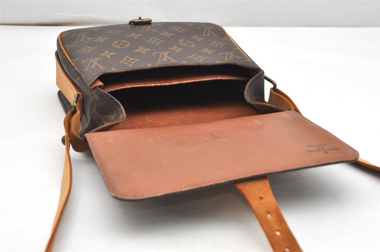 Authentic Louis Vuitton Monogram Cartouchiere MM M51253 Shoulder Cross Bag 7713K