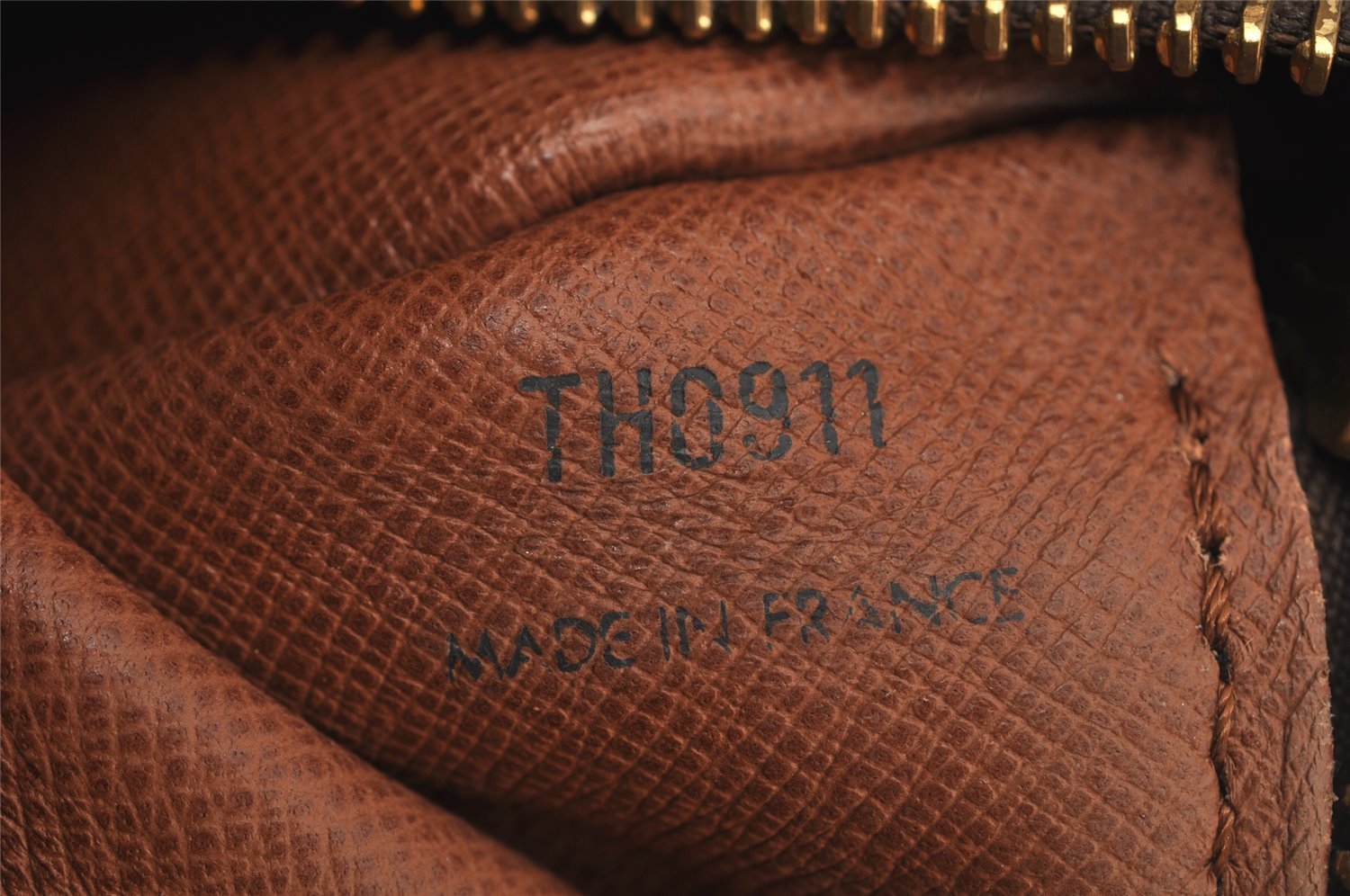 Authentic Louis Vuitton Monogram Papillon 30 Hand Bag Old Model LV 7714I