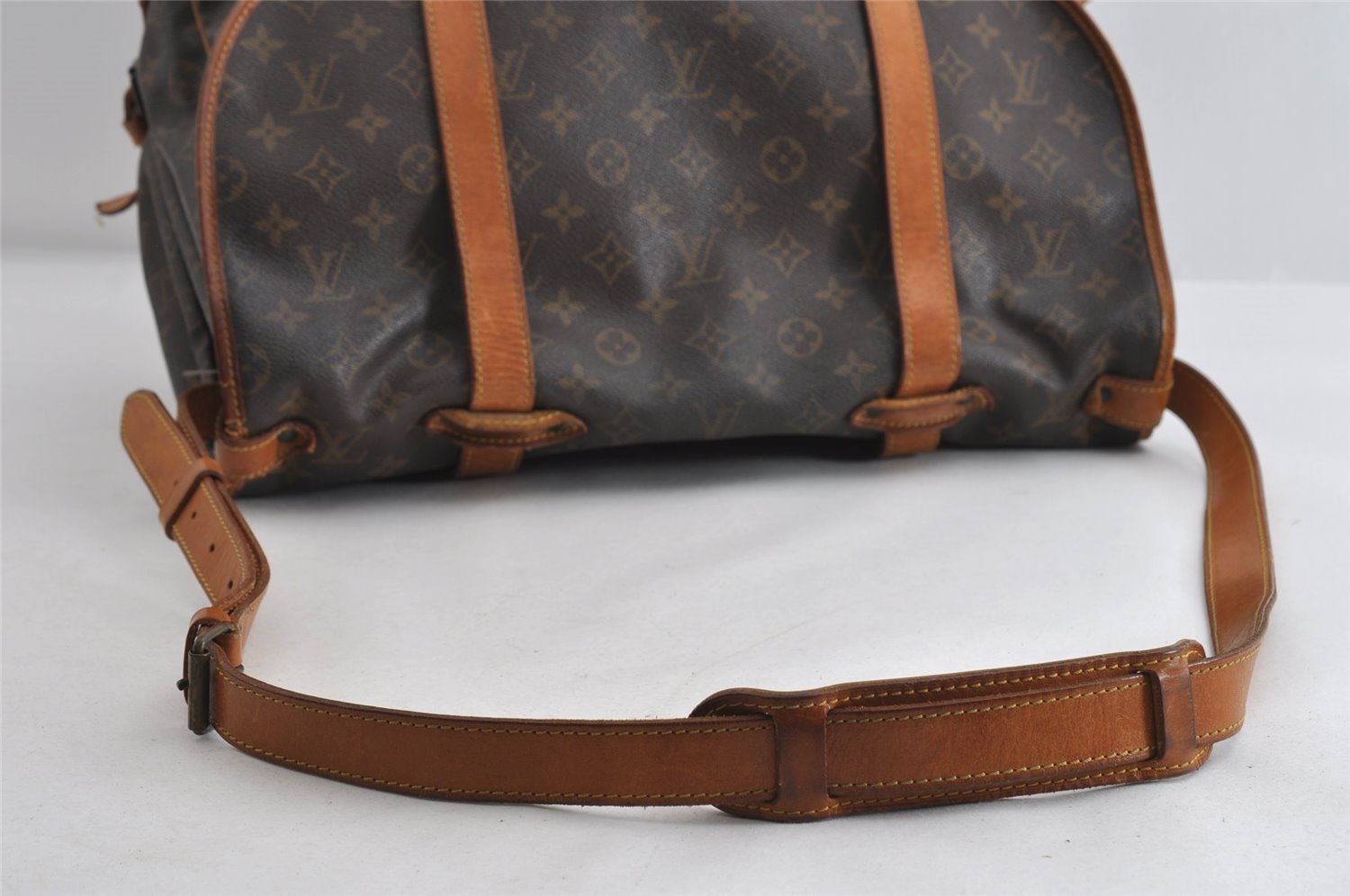 Authentic Louis Vuitton Monogram Saumur 43 Shoulder Cross Bag M42252 LV 7719I
