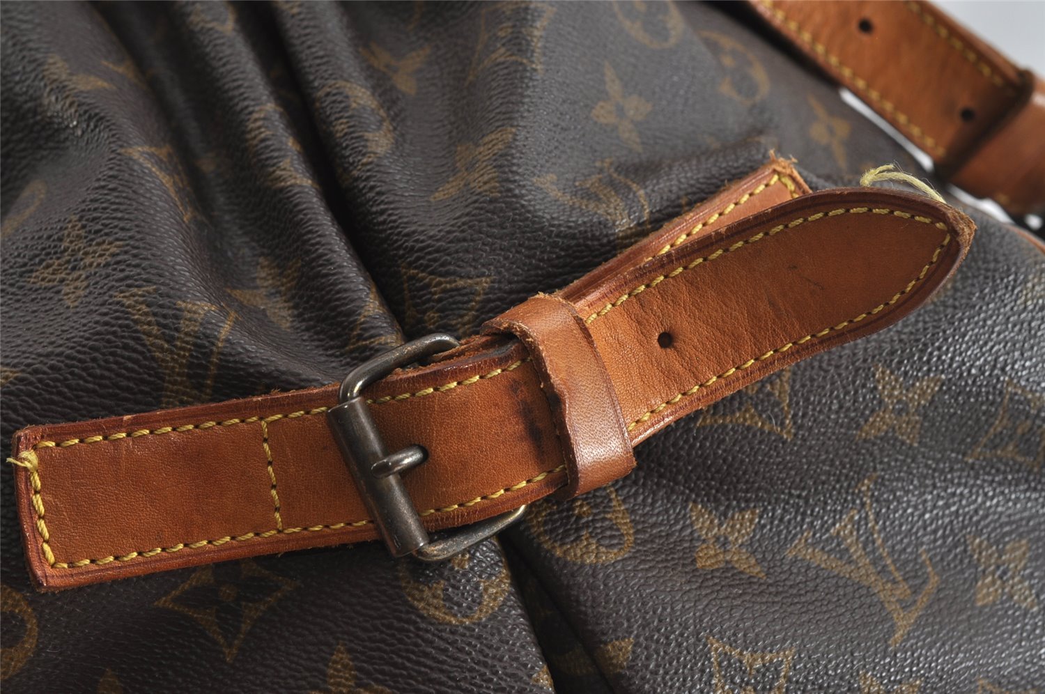 Authentic Louis Vuitton Monogram Saumur 43 Shoulder Cross Bag M42252 LV 7719I