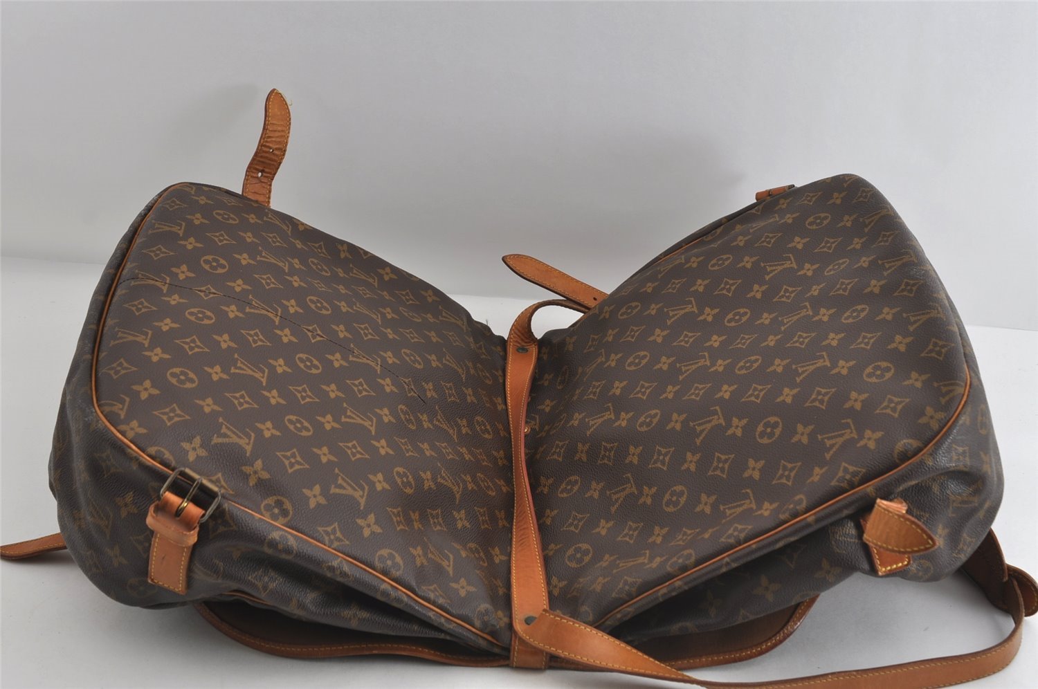 Authentic Louis Vuitton Monogram Saumur 43 Shoulder Cross Bag M42252 LV 7719I