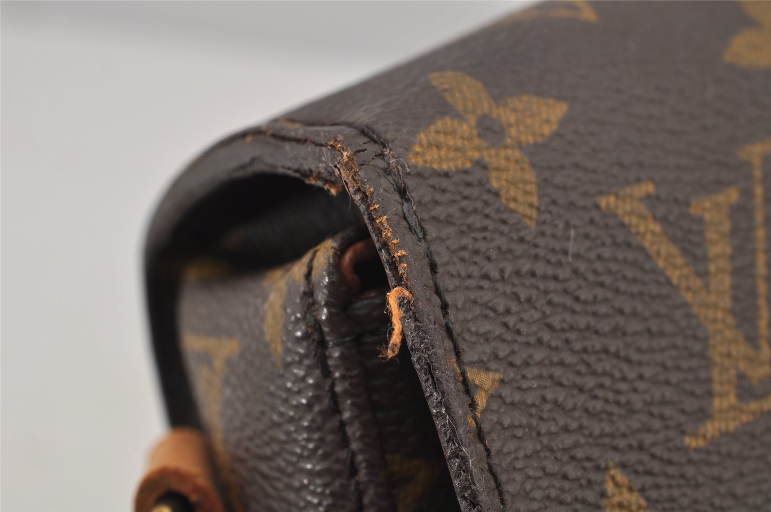 Authentic Louis Vuitton Monogram Saint Cloud GM M51242 Shoulder Cross Bag 7720J