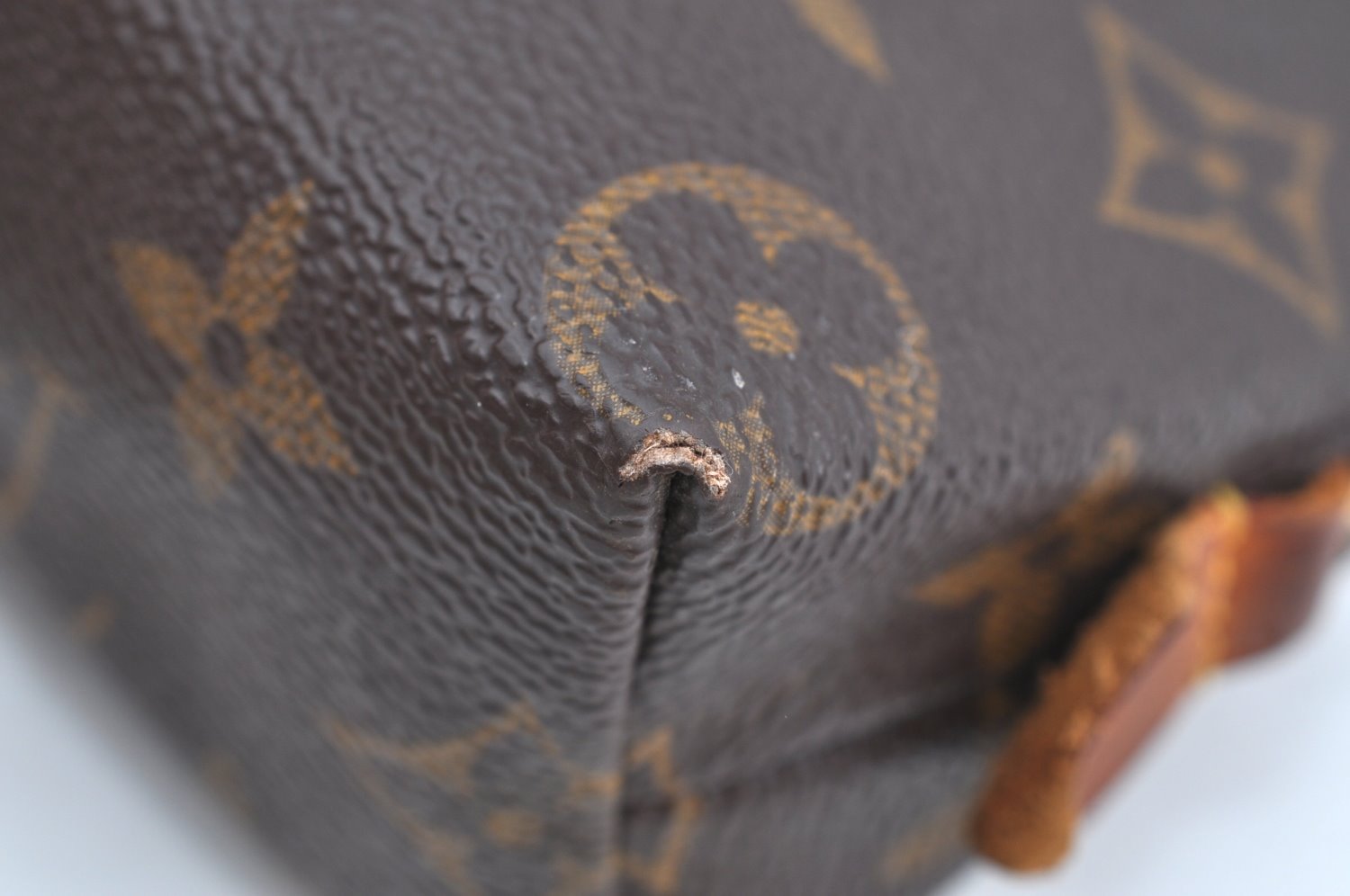 Authentic Louis Vuitton Monogram Pochette Cosmetic Pouch M47515 LV 7723H