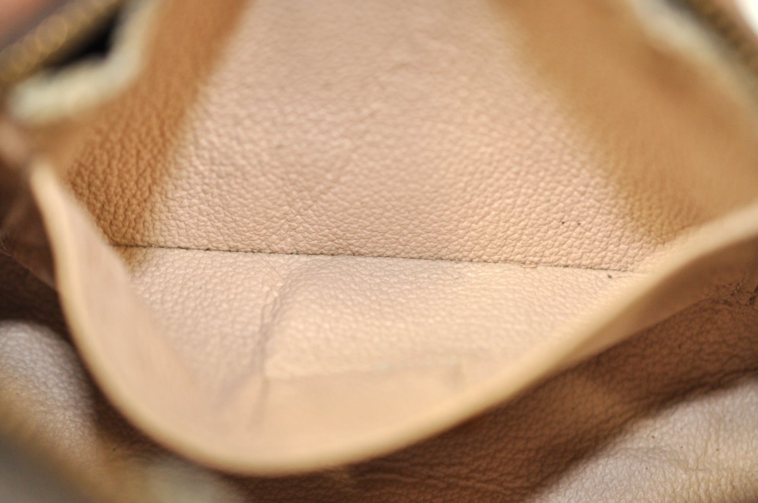 Authentic Louis Vuitton Monogram Pochette Cosmetic Pouch M47515 LV 7723H