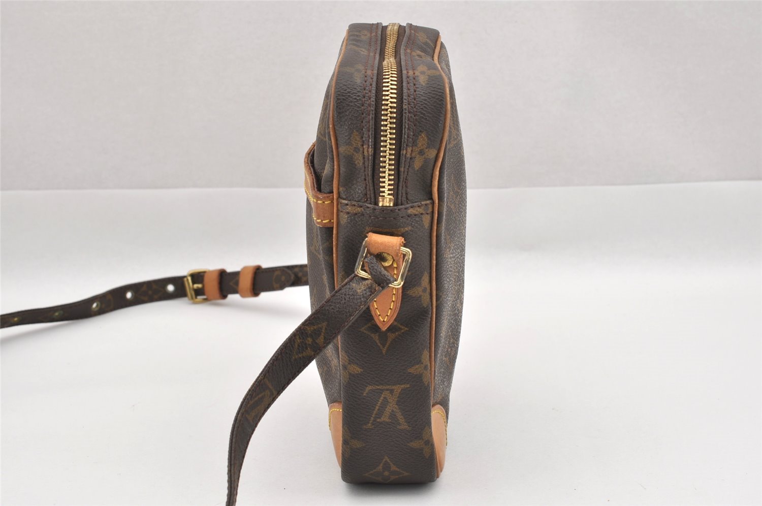 Authentic Louis Vuitton Monogram Danube Shoulder Cross Bag M45266 LV Junk 7724I