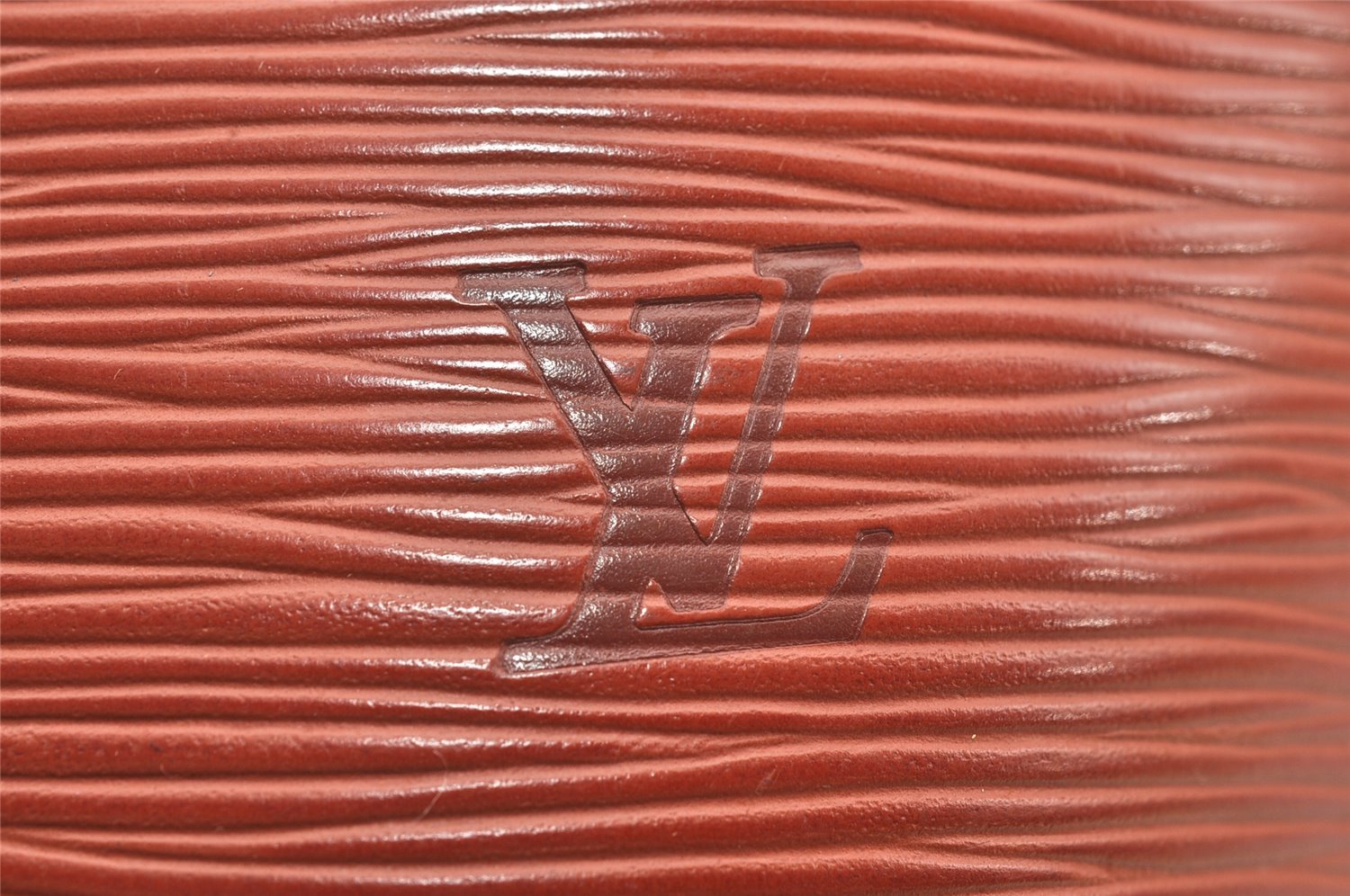 Authentic Louis Vuitton Epi Cluny Shoulder Bag Purse Brown M52253 LV 7726I