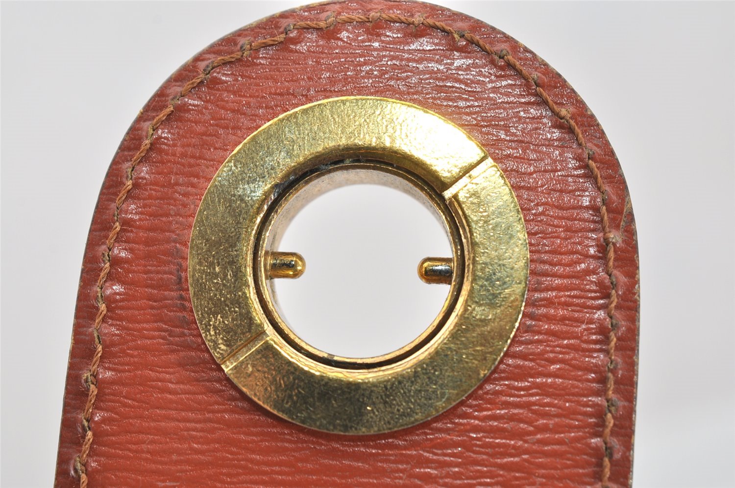 Authentic Louis Vuitton Epi Cluny Shoulder Bag Purse Brown M52253 LV 7726I