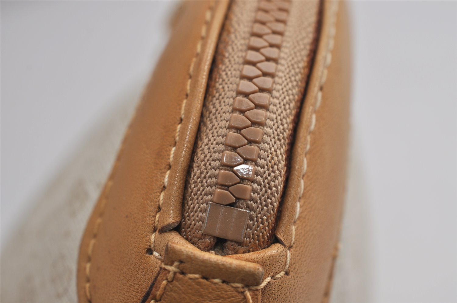 Authentic GUCCI Vintage Micro GG PVC Leather Clutch Hand Bag Purse White 7726J