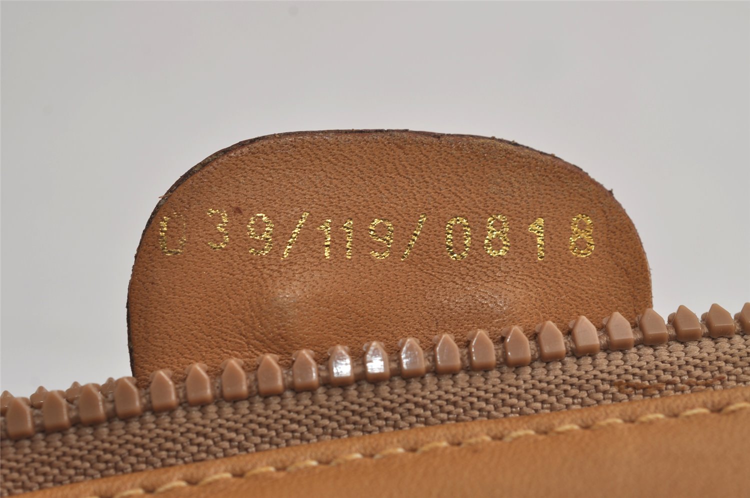 Authentic GUCCI Vintage Micro GG PVC Leather Clutch Hand Bag Purse White 7726J