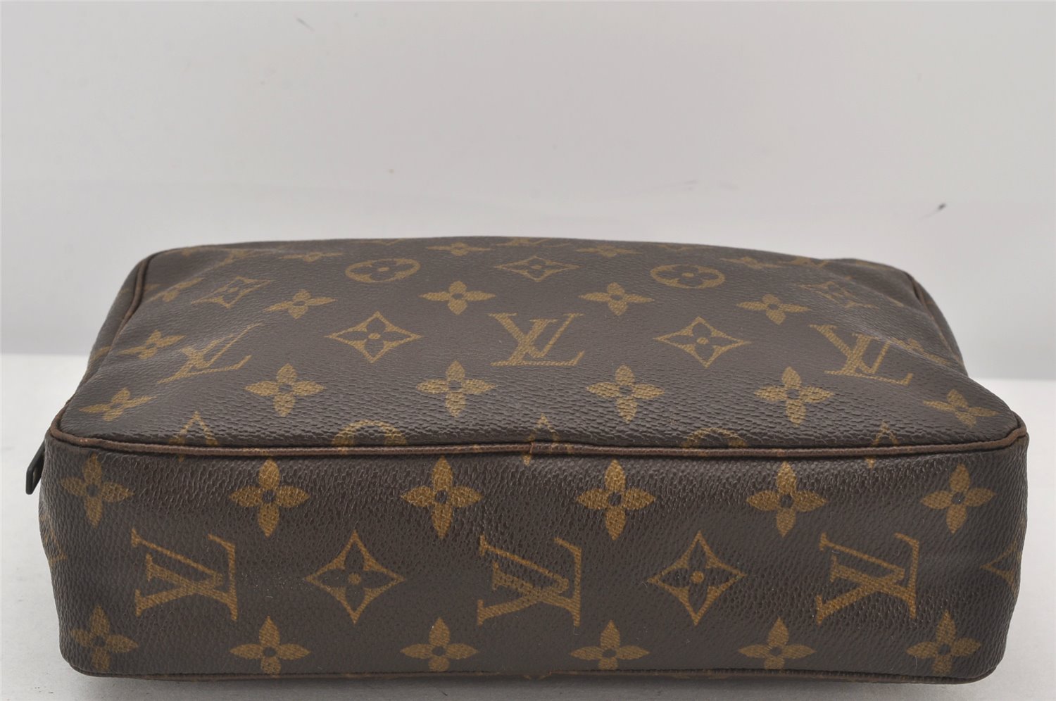 Auth Louis Vuitton Monogram Trousse Toilette 23 Clutch Hand Bag Old Model 7730K