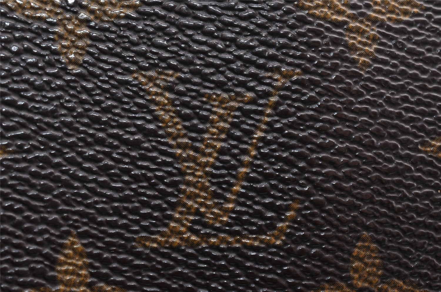 Authentic Louis Vuitton Monogram Batignolles Vertical Tote Bag M51153 LV 7735I