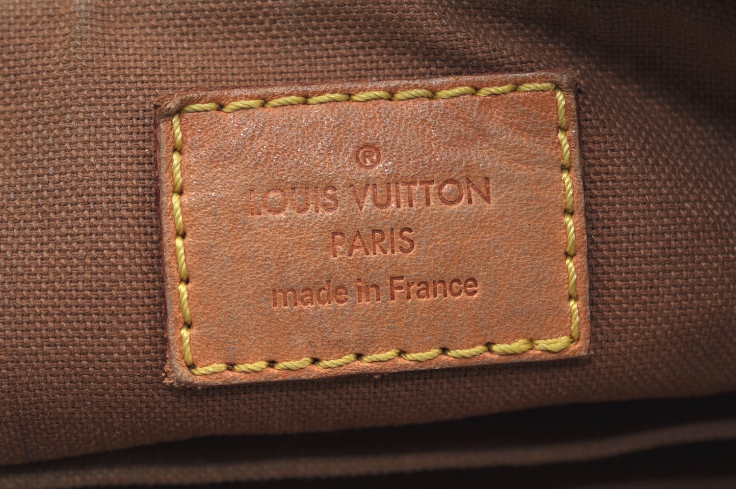 Authentic Louis Vuitton Monogram Tulum GM Shoulder Cross Bag M40075 LV 7738I